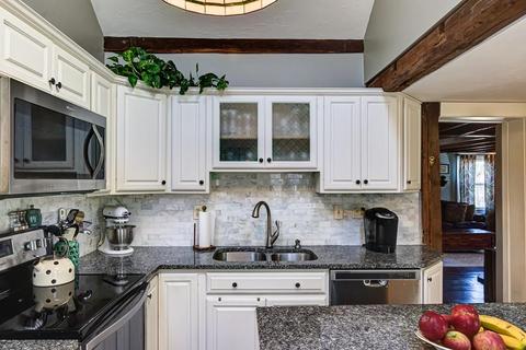 152 Main St, Upton, MA 01568 photo 9