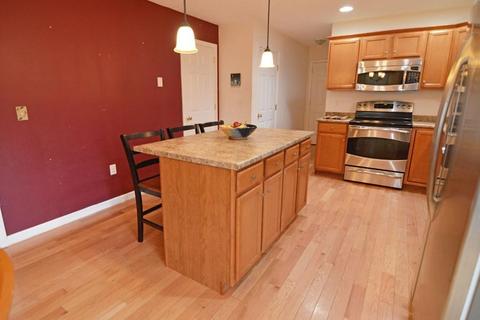 47 Conrad St, Chicopee, MA 01013 photo 5