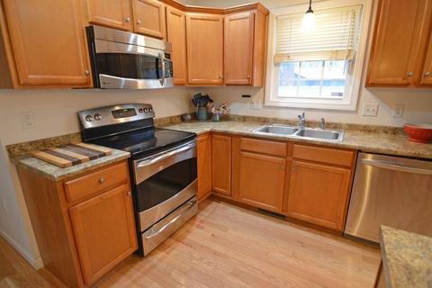 47 Conrad St, Chicopee, MA 01013 photo 6