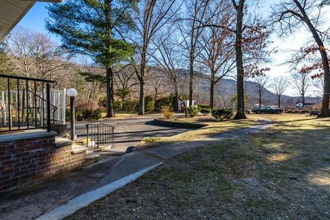 40 E Greene St, Easthampton, MA 01027 photo 9