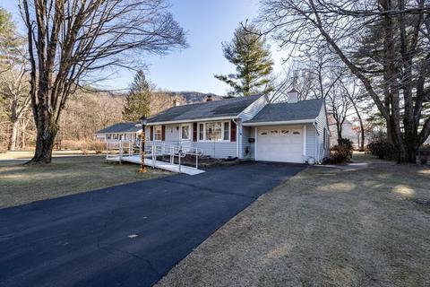 40 E Greene St, Easthampton, MA 01027 photo 5