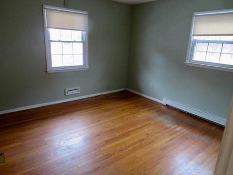40 E Greene St, Easthampton, MA 01027 photo 24