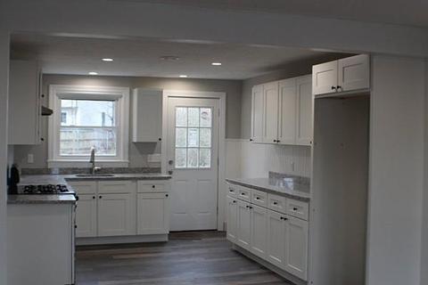 1841 Highland Ave, Fall River, MA 02720 photo 7