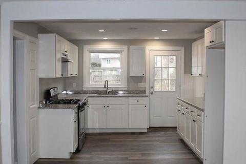 1841 Highland Ave, Fall River, MA 02720 photo 4