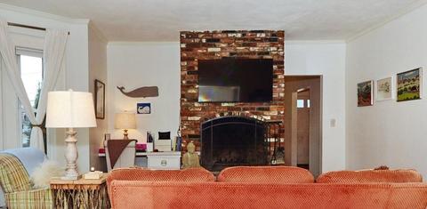 27 Pond St, Marblehead, MA 01945 photo 10