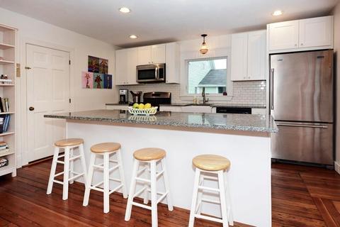 27 Pond St, Marblehead, MA 01945 photo 16