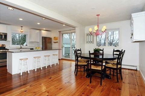 27 Pond St, Marblehead, MA 01945 photo 15