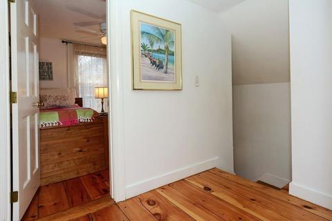 27 Pond St, Marblehead, MA 01945 photo 30