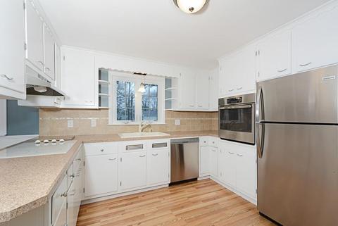 180 Warner Ave, Worcester, MA 01604 photo 5