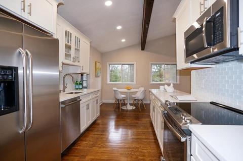 2 Crest Dr, Dover, MA 02030 photo 5