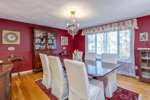 136 Hampton Rd, Sharon, MA 02067 photo 4