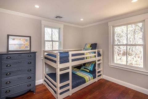 8 Vickers St, Edgartown, MA 02539 photo 27
