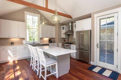 8 Vickers St, Edgartown, MA 02539 photo 16
