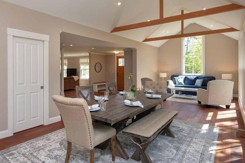 8 Vickers St, Edgartown, MA 02539 photo 9