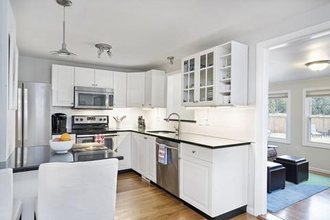 848 Central Ave, Needham, MA 02492 photo 12