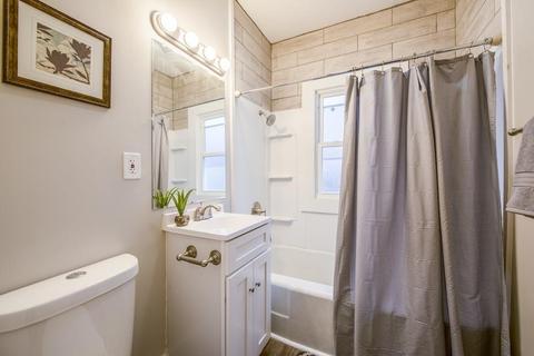 24 Sidney Pl, Springfield, MA 01109 photo 11