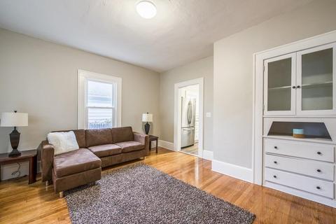 24 Sidney Pl, Springfield, MA 01109 photo 9