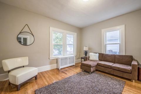 24 Sidney Pl, Springfield, MA 01109 photo 6