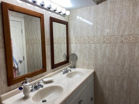 1731 Beacon St #802, Brookline, MA 02445 photo 10