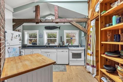 44 Atlantic St, Gloucester, MA 01930 photo 5
