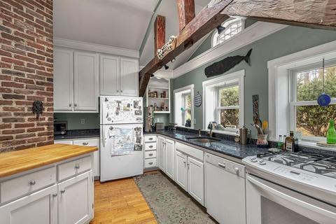 44 Atlantic St, Gloucester, MA 01930 photo 4