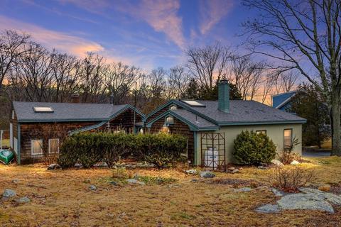 44 Atlantic St, Gloucester, MA 01930 photo 1