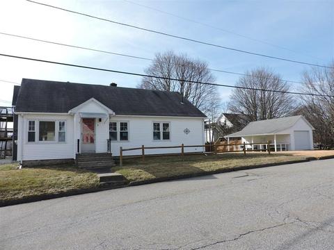 14 Summit St, Webster, MA 01570 photo 2