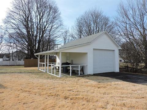 14 Summit St, Webster, MA 01570 photo 5