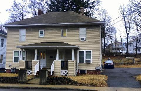 52 Grattan St, Chicopee, MA 01020 photo 2
