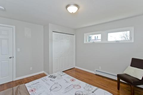 14 Winter St, Easthampton, MA 01027 photo 8