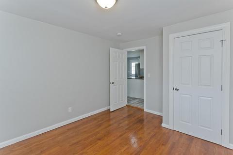 14 Winter St, Easthampton, MA 01027 photo 12