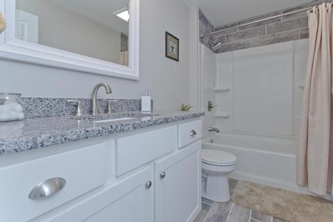 14 Winter St, Easthampton, MA 01027 photo 9
