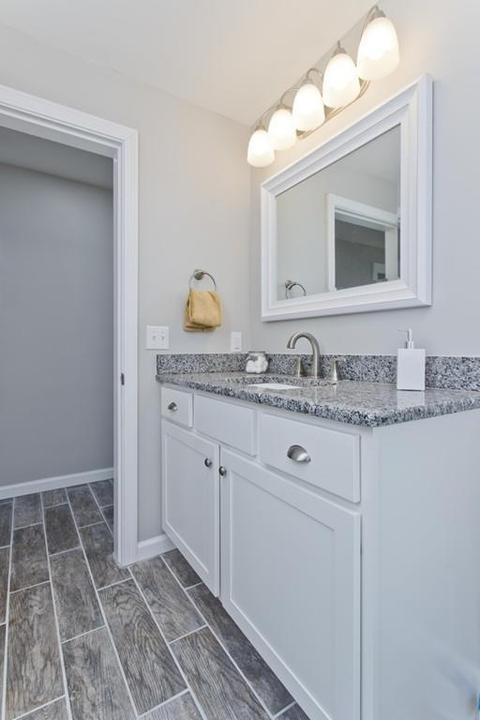 14 Winter St, Easthampton, MA 01027 photo 10