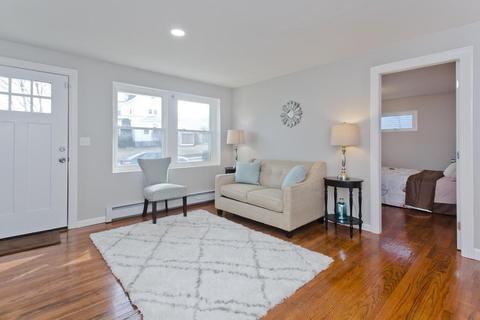 14 Winter St, Easthampton, MA 01027 photo 6