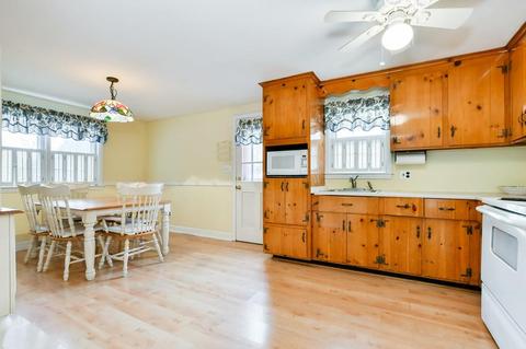 6 Capen Ln, Dedham, MA 02026 photo 9