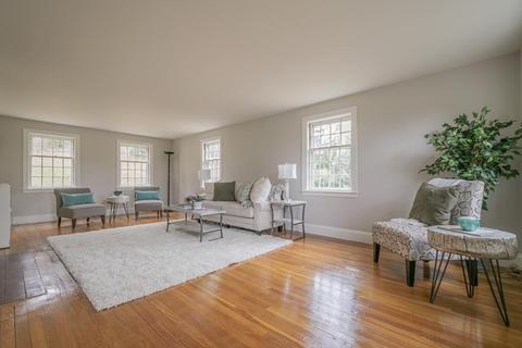 5 Constitution Rd, Lexington, MA 02421 photo 2