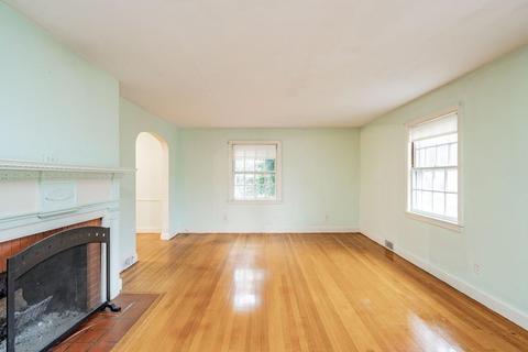 175 Roosevelt Ave, Springfield, MA 01118 photo 5