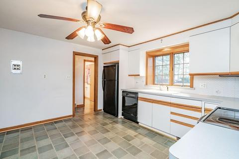 175 Roosevelt Ave, Springfield, MA 01118 photo 8