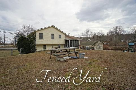 135 Hampstead Rd, Derry, NH 03038 photo 5