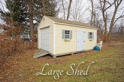 135 Hampstead Rd, Derry, NH 03038 photo 7