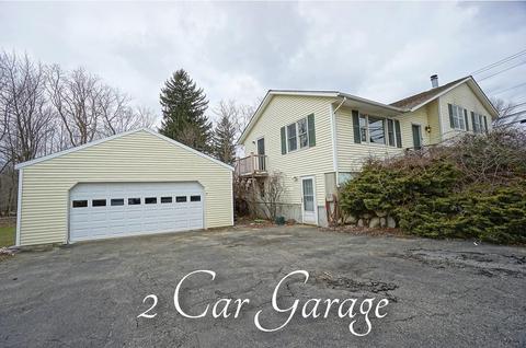 135 Hampstead Rd, Derry, NH 03038 photo 3