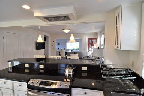 13 Waldron St, Marblehead, MA 01945 photo 7