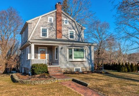 1 Mitchell Rd, Marblehead, MA 01945 photo 1