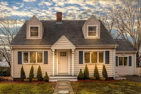 28 Heather St, Beverly, MA 01915 photo 1