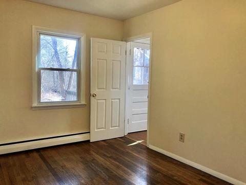 623 Parker St, Springfield, MA 01129 photo 11