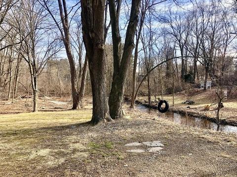 623 Parker St, Springfield, MA 01129 photo 2
