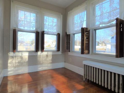51 Kosciusko St, Springfield, MA 01151 photo 3