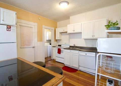38 Dexter St, Springfield, MA 01105 photo 10