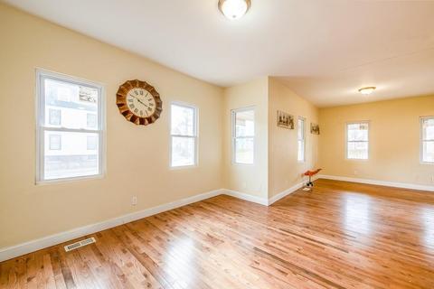 71 Yale St, Springfield, MA 01109 photo 8