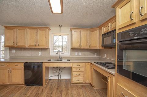 2 Plymouth Rd, Wareham, MA 02571 photo 12